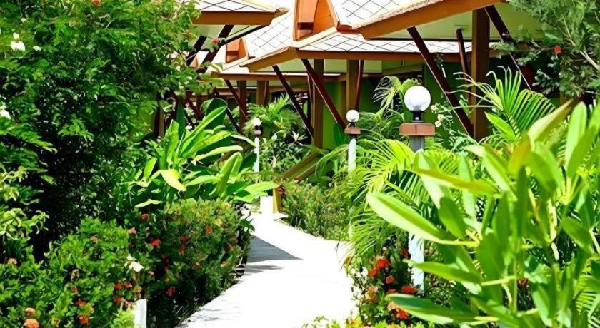 Gerd And Noi Resort Khao Lak Exteriör bild